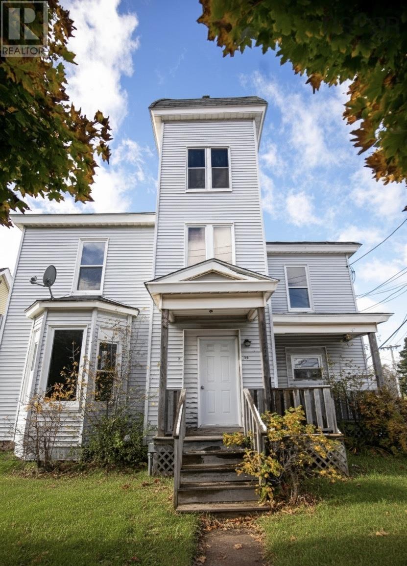 9 West Victoria Street, Amherst, Nova Scotia