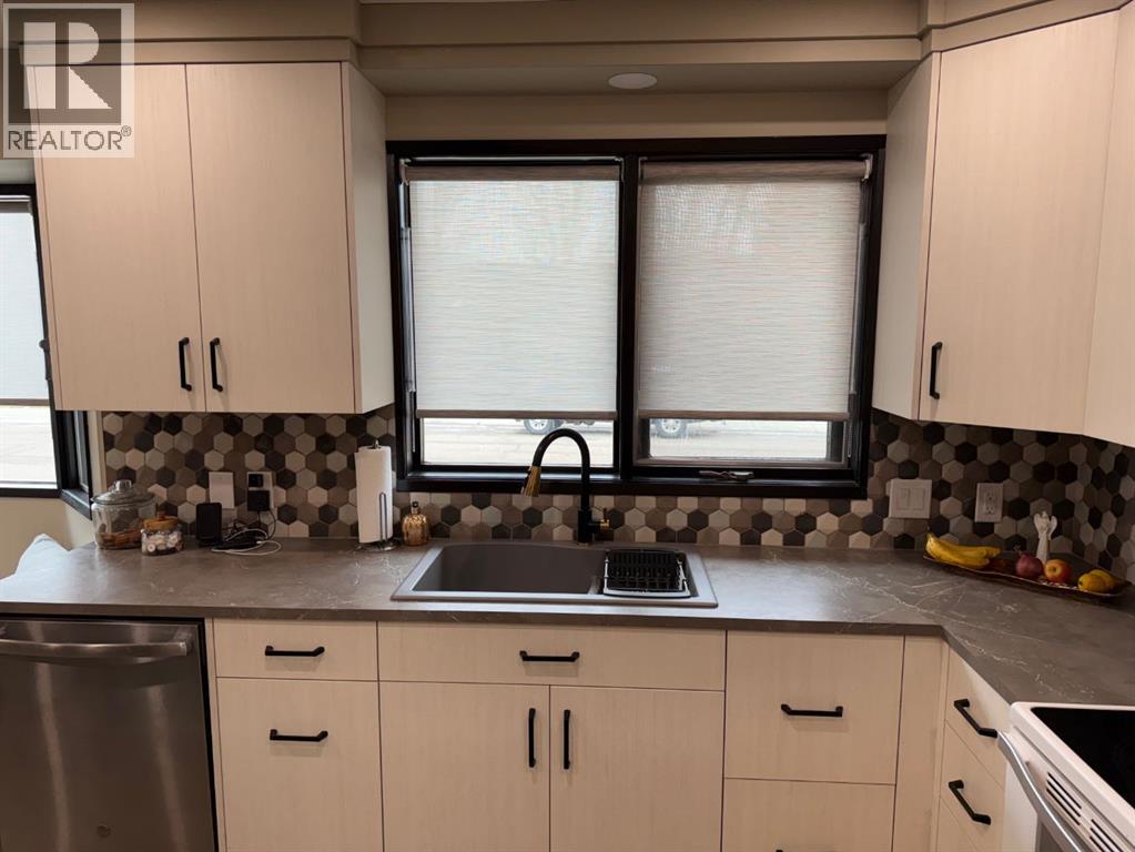 1813 Elm Road S, Lethbridge, Alberta  T1K 4X5 - Photo 13 - A2282810