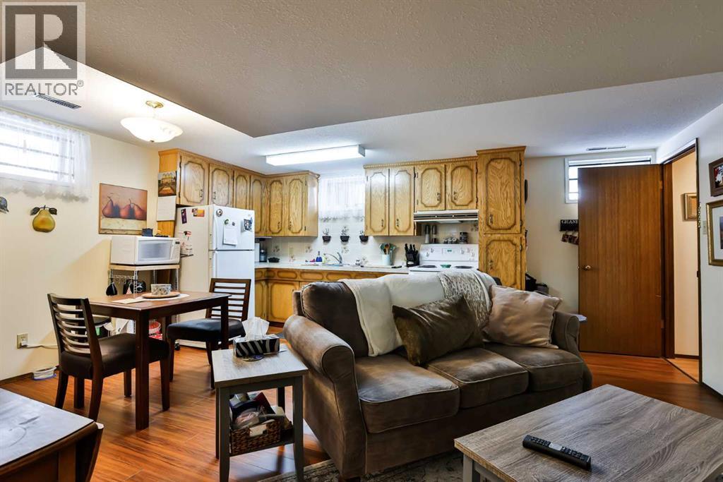 1813 Elm Road S, Lethbridge, Alberta  T1K 4X5 - Photo 39 - A2282810