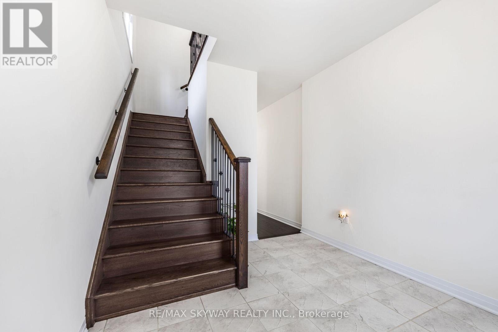 90 Player Drive, Erin, Ontario  N0B 1T0 - Photo 7 - X12900378