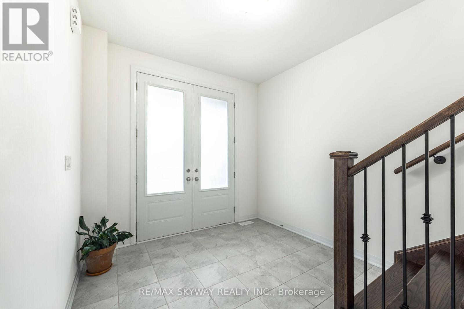 90 Player Drive, Erin, Ontario  N0B 1T0 - Photo 5 - X12900378