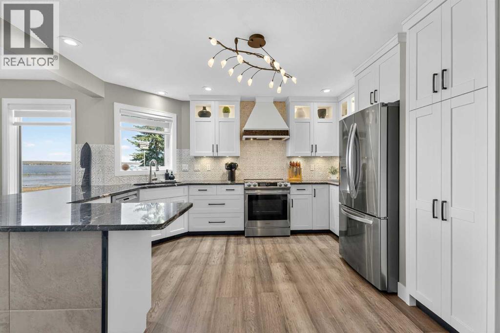 398 Marina Bay Place, Sylvan Lake, Alberta  T4S 1E9 - Photo 11 - A2287040