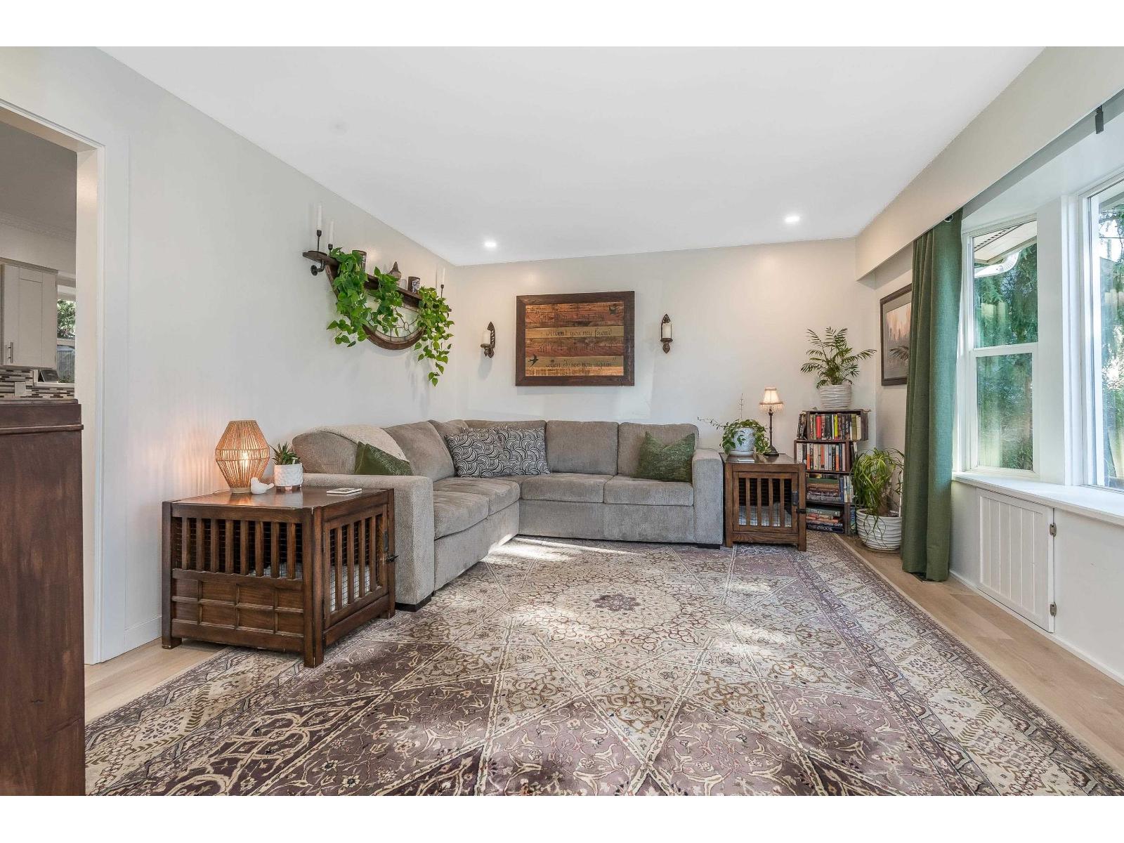 32495 Mcrae Avenue, Mission, British Columbia  V2V 2L6 - Photo 5 - R3092065