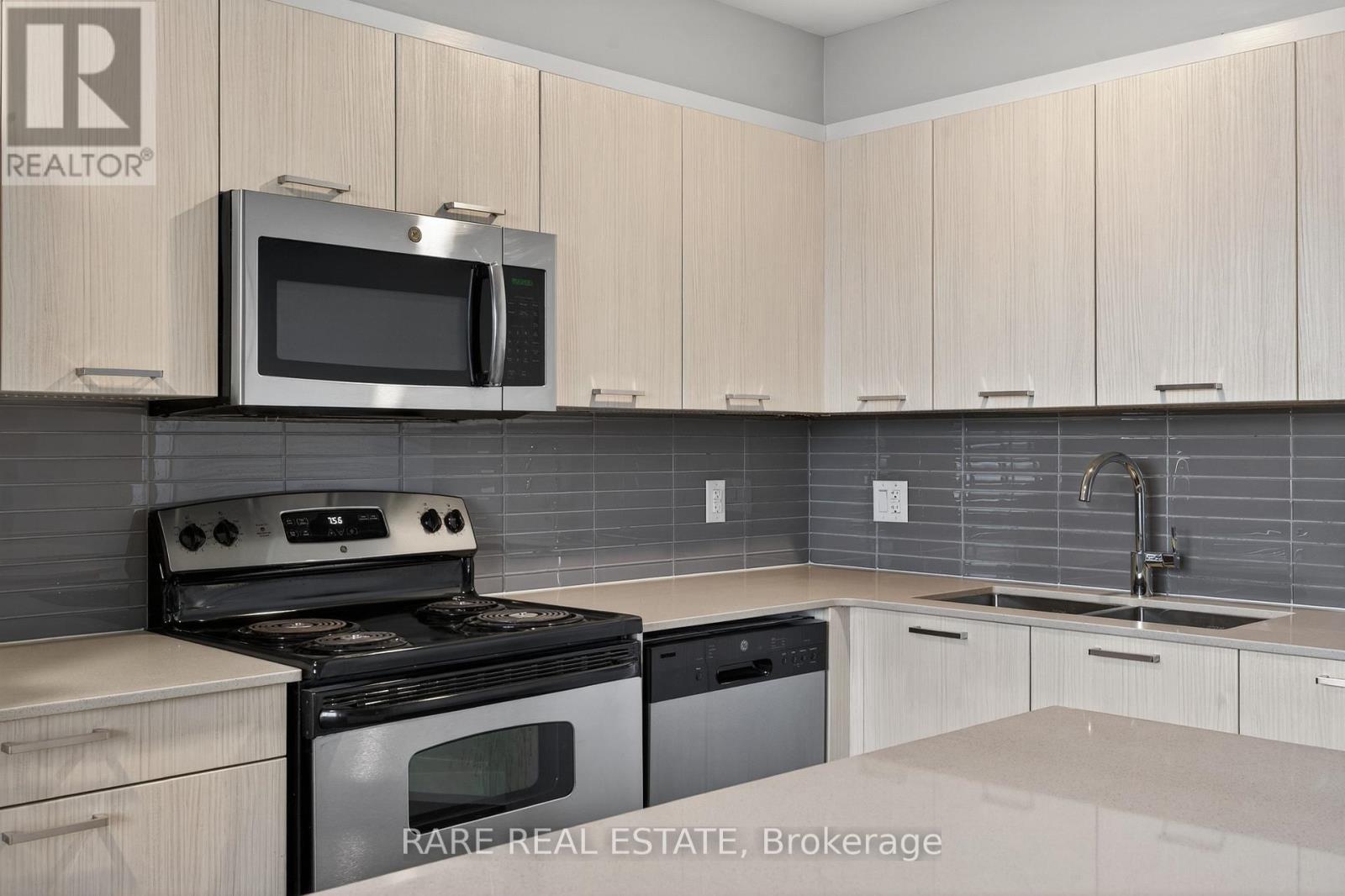 1202 - 4340 Bloor Street W, Toronto (Markland Wood), Ontario  M9C 2A6 - Photo 12 - W12909584