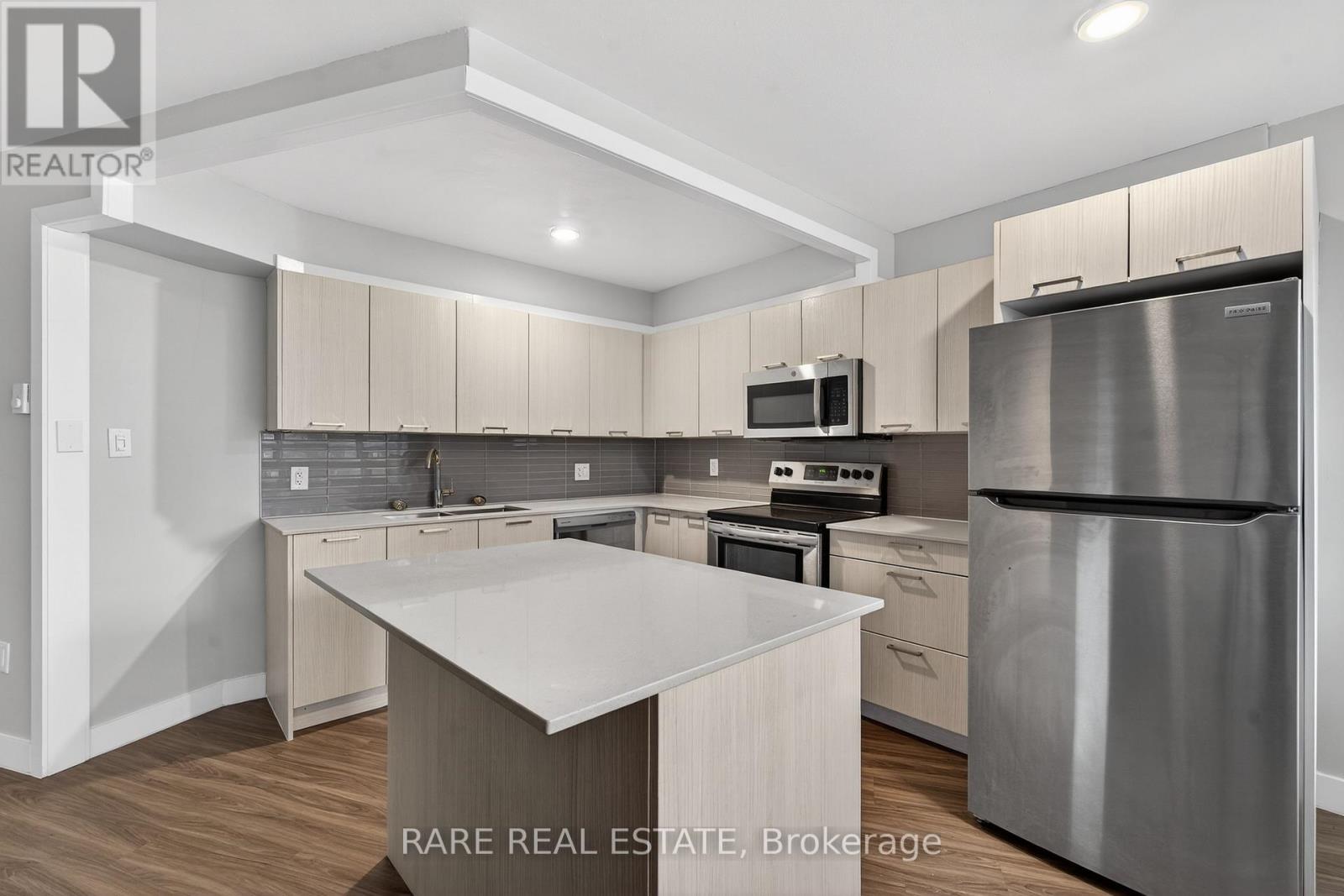 103 - 4340 Bloor Street W, Toronto (Markland Wood), Ontario  M9C 2A6 - Photo 10 - W12909588