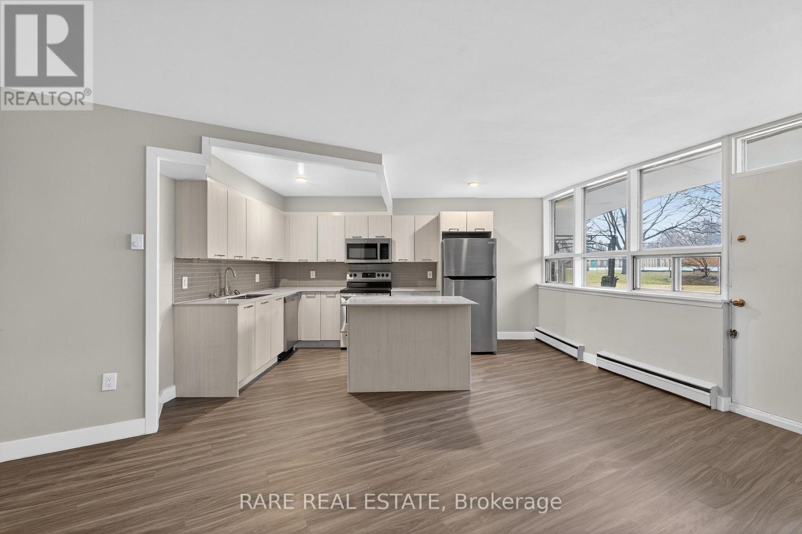 103 - 4340 Bloor Street W, Toronto (Markland Wood), Ontario  M9C 2A6 - Photo 2 - W12909588