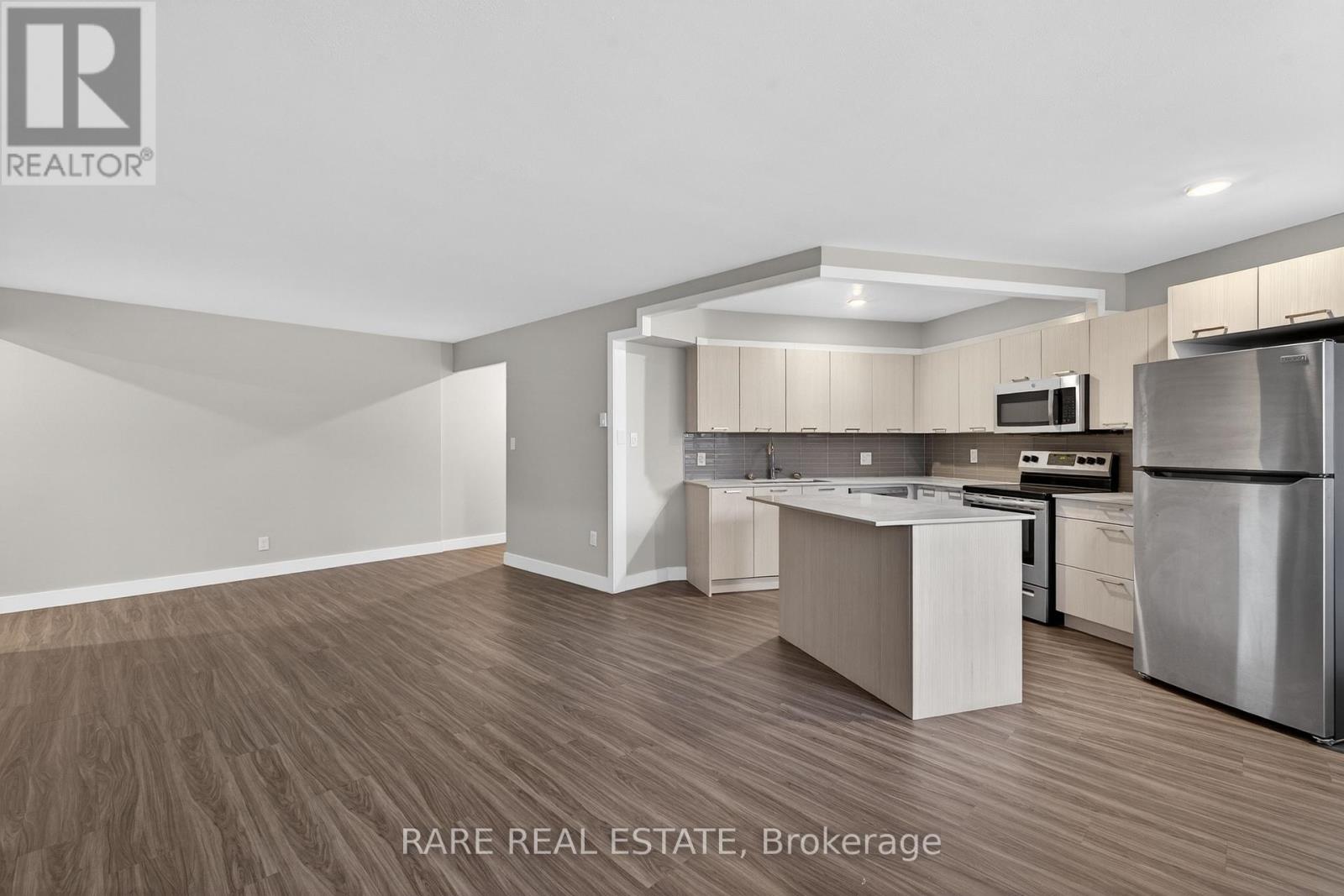 103 - 4340 Bloor Street W, Toronto (Markland Wood), Ontario  M9C 2A6 - Photo 7 - W12909588