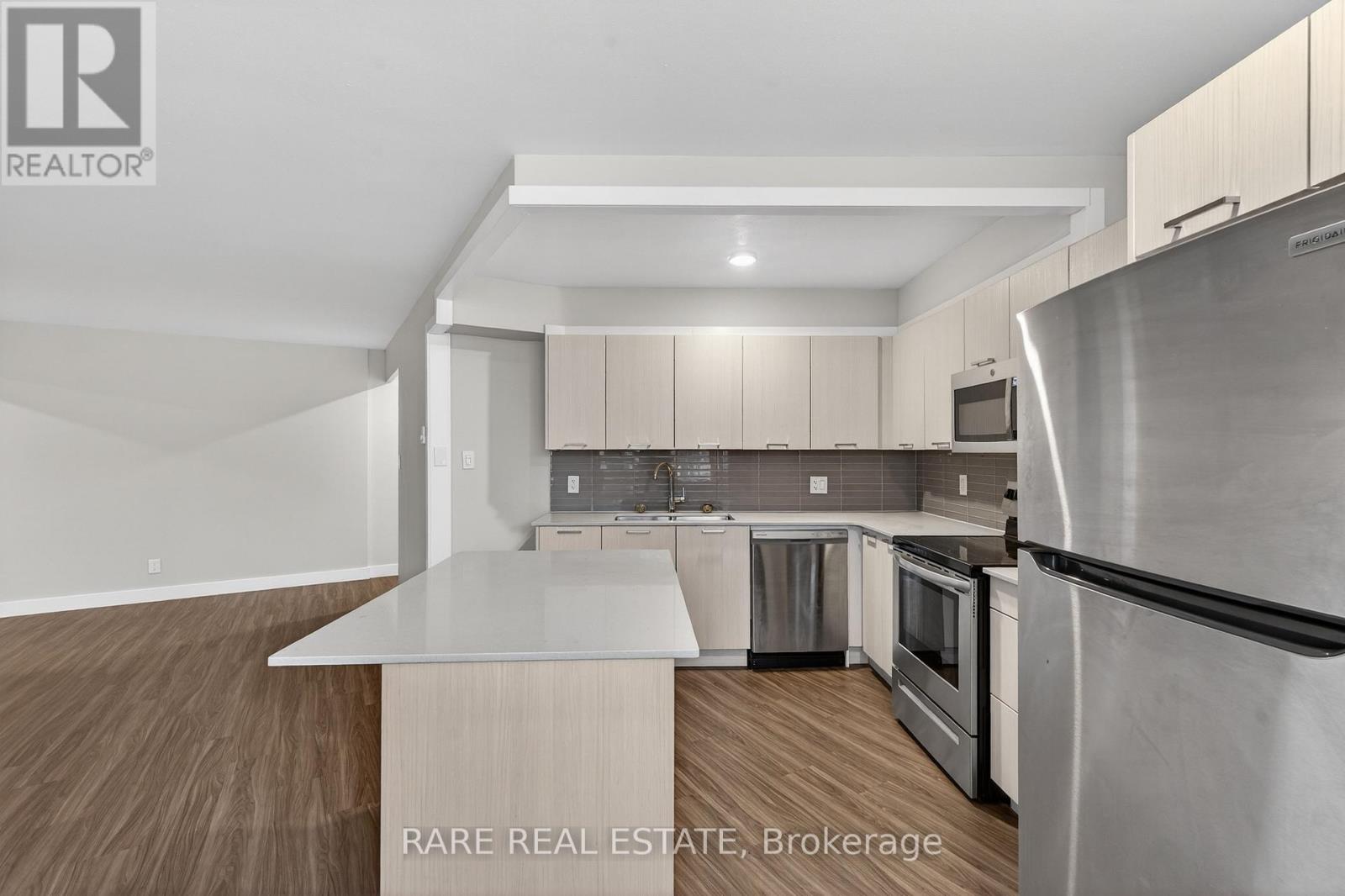 103 - 4340 Bloor Street W, Toronto (Markland Wood), Ontario  M9C 2A6 - Photo 9 - W12909588