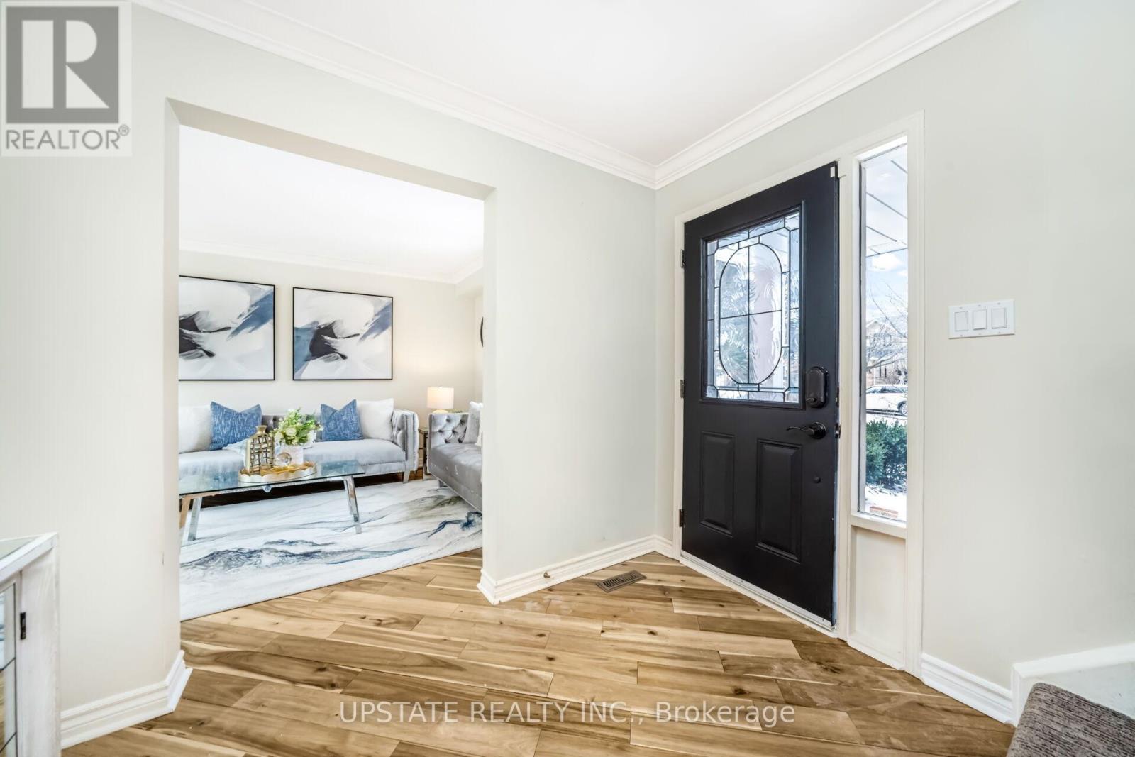 7 Birchway Place, Halton Hills, Ontario  L7J 2X4 - Photo 4 - W12909638