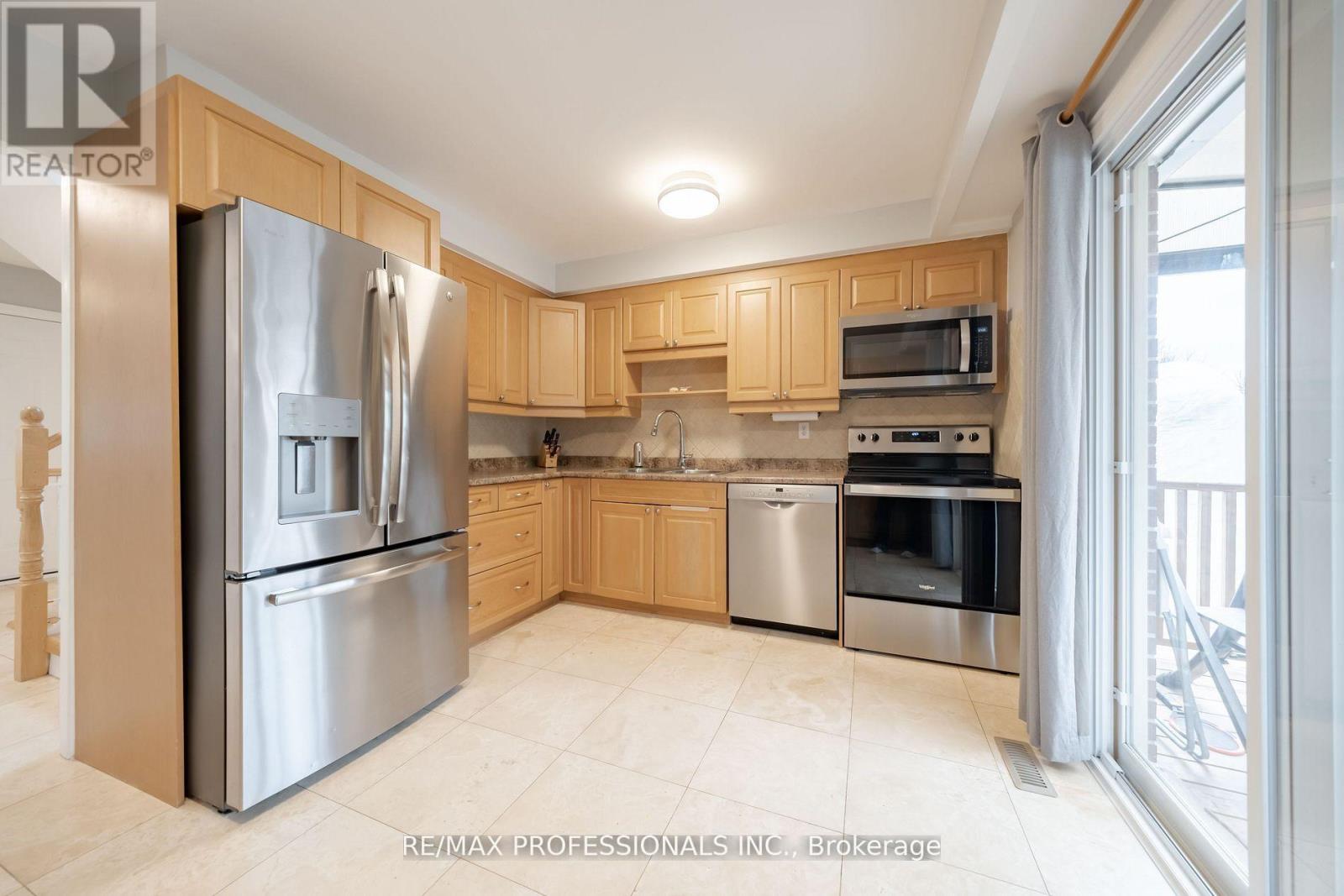 4199 Gayling Gardens, Mississauga (Erin Mills), Ontario  L5L 1Z8 - Photo 11 - W12909642