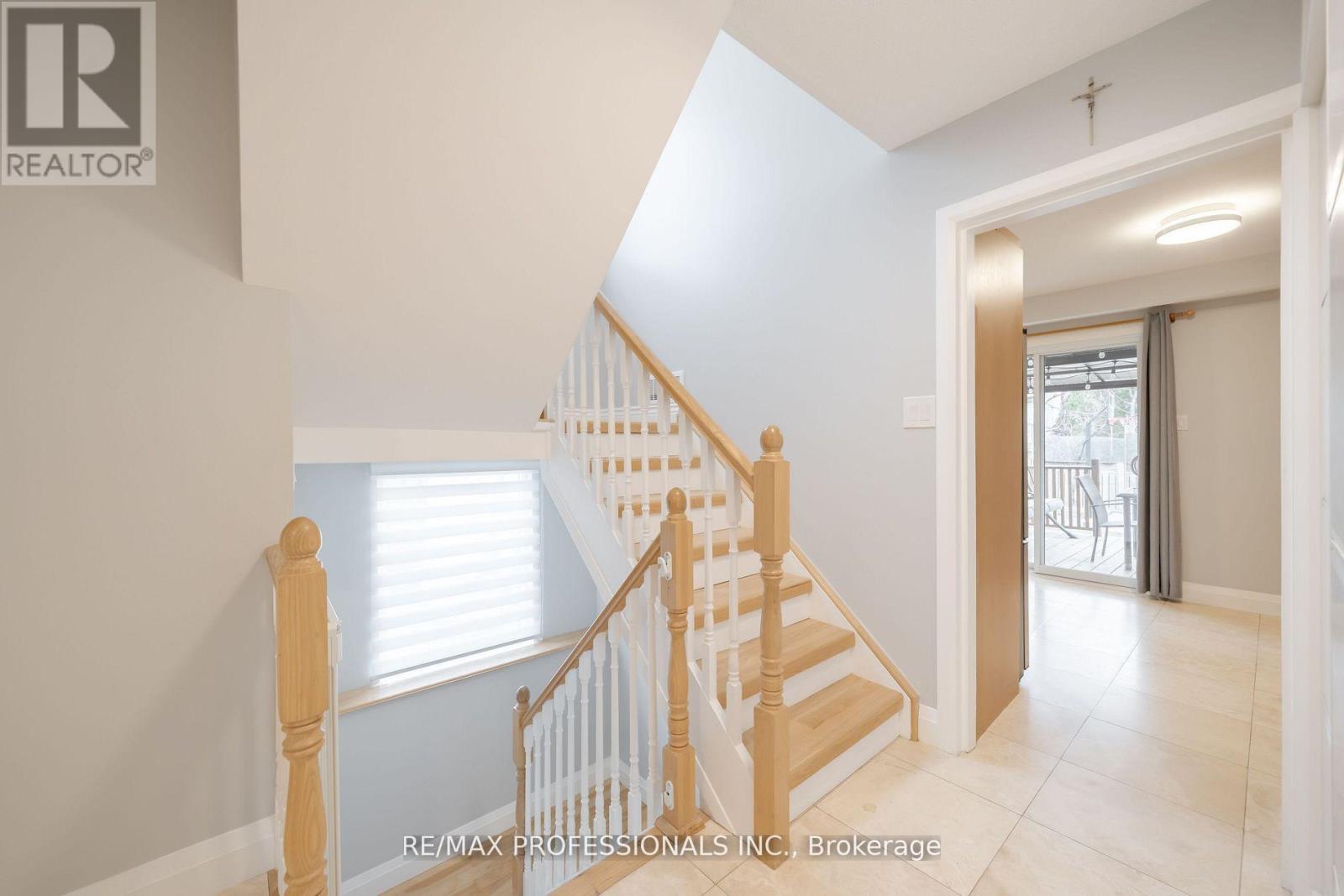 4199 Gayling Gardens, Mississauga (Erin Mills), Ontario  L5L 1Z8 - Photo 16 - W12909642