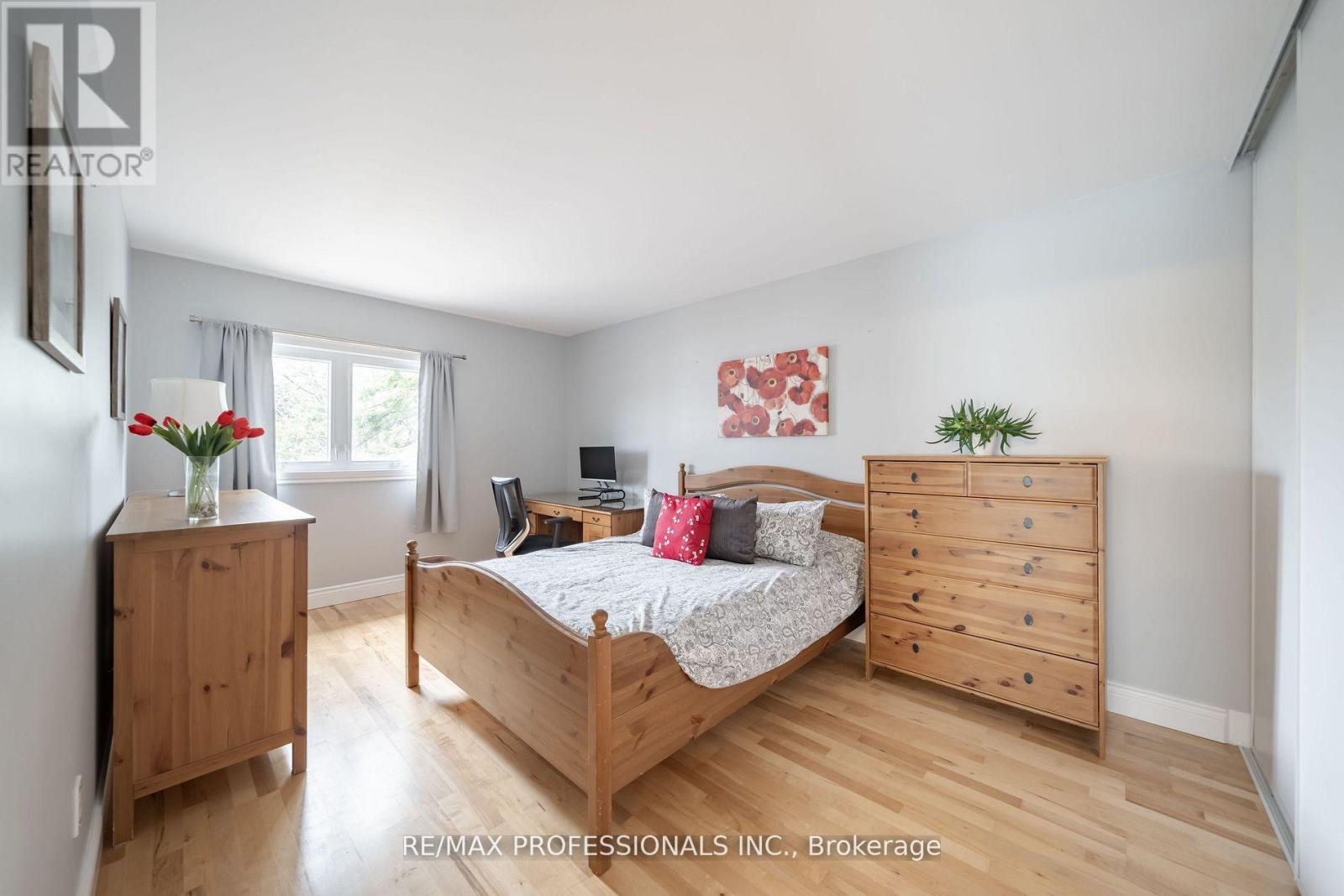 4199 Gayling Gardens, Mississauga (Erin Mills), Ontario  L5L 1Z8 - Photo 17 - W12909642