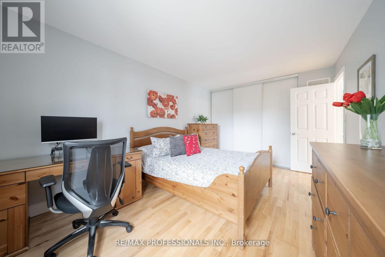 4199 Gayling Gardens, Mississauga (Erin Mills), Ontario  L5L 1Z8 - Photo 18 - W12909642