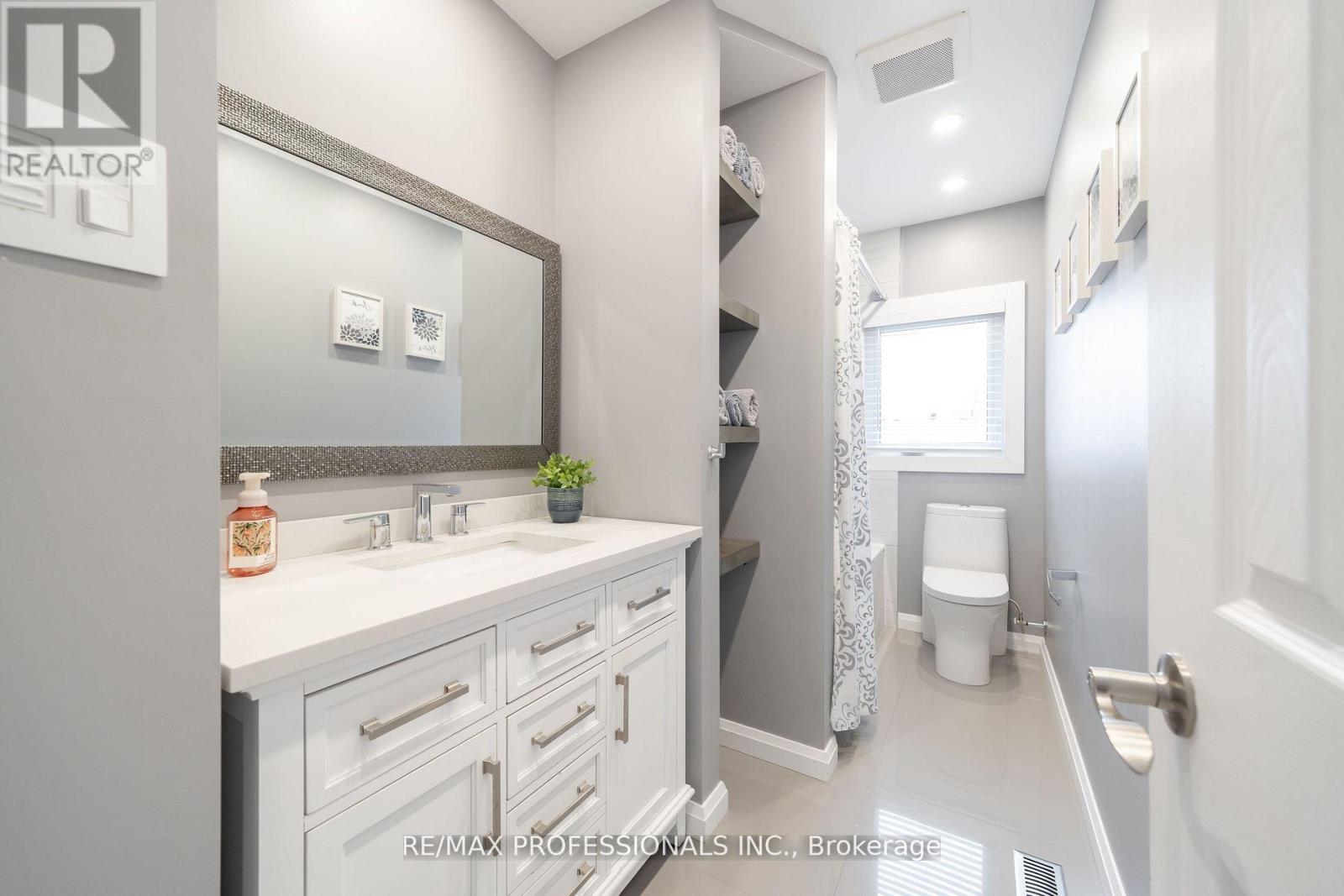 4199 Gayling Gardens, Mississauga (Erin Mills), Ontario  L5L 1Z8 - Photo 26 - W12909642