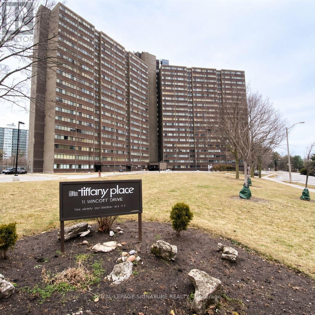705 - 11 WINCOTT DRIVE, Toronto, Ontario