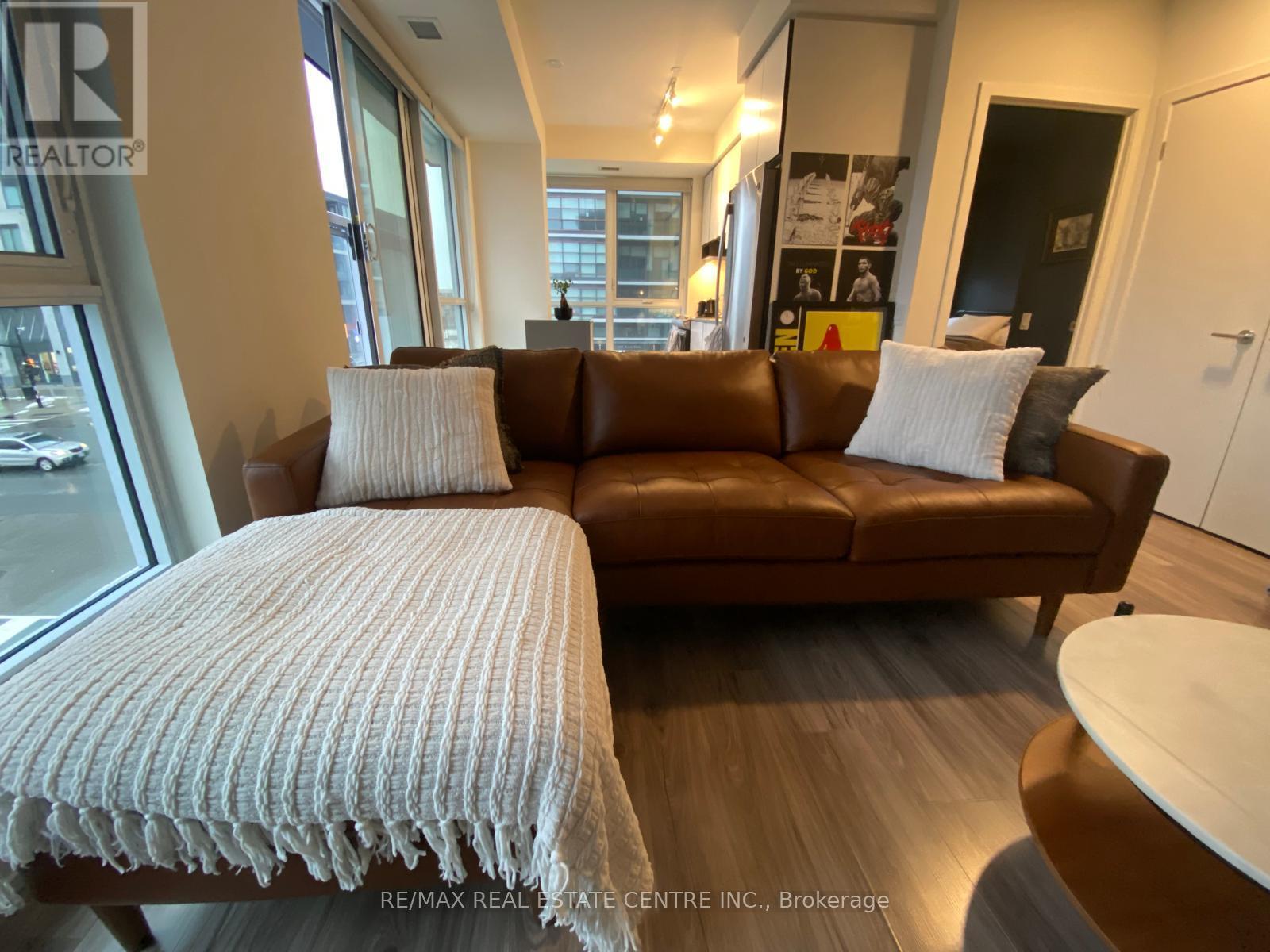 311 - 4065 Confederation Parkway, Mississauga, Ontario  L5B 0L4 - Photo 3 - W12909650