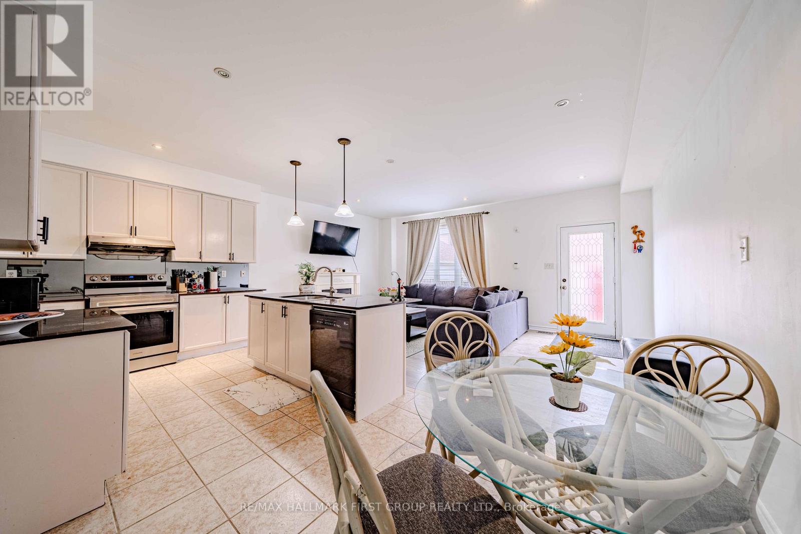 19 Kidd Terrace, Toronto (York University Heights), Ontario  M3J 3S9 - Photo 13 - W12909660