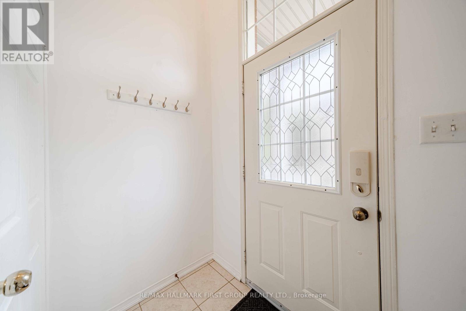 19 Kidd Terrace, Toronto (York University Heights), Ontario  M3J 3S9 - Photo 3 - W12909660