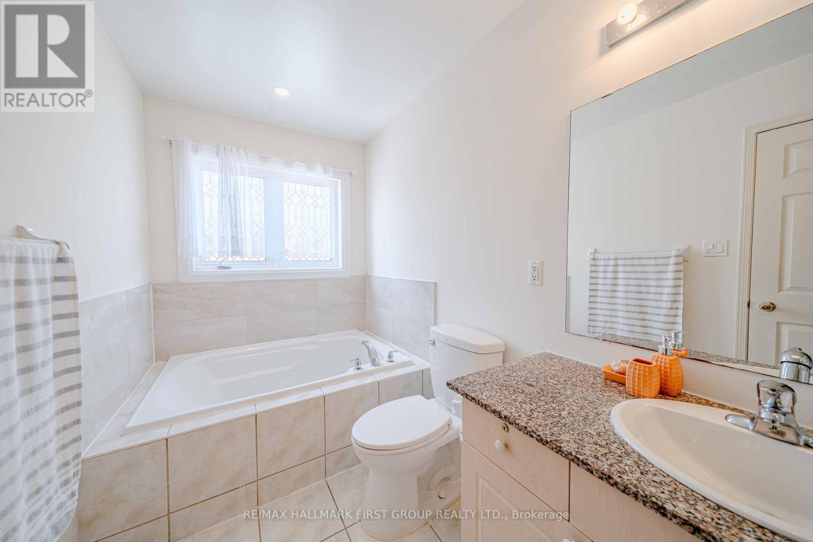 19 Kidd Terrace, Toronto (York University Heights), Ontario  M3J 3S9 - Photo 31 - W12909660