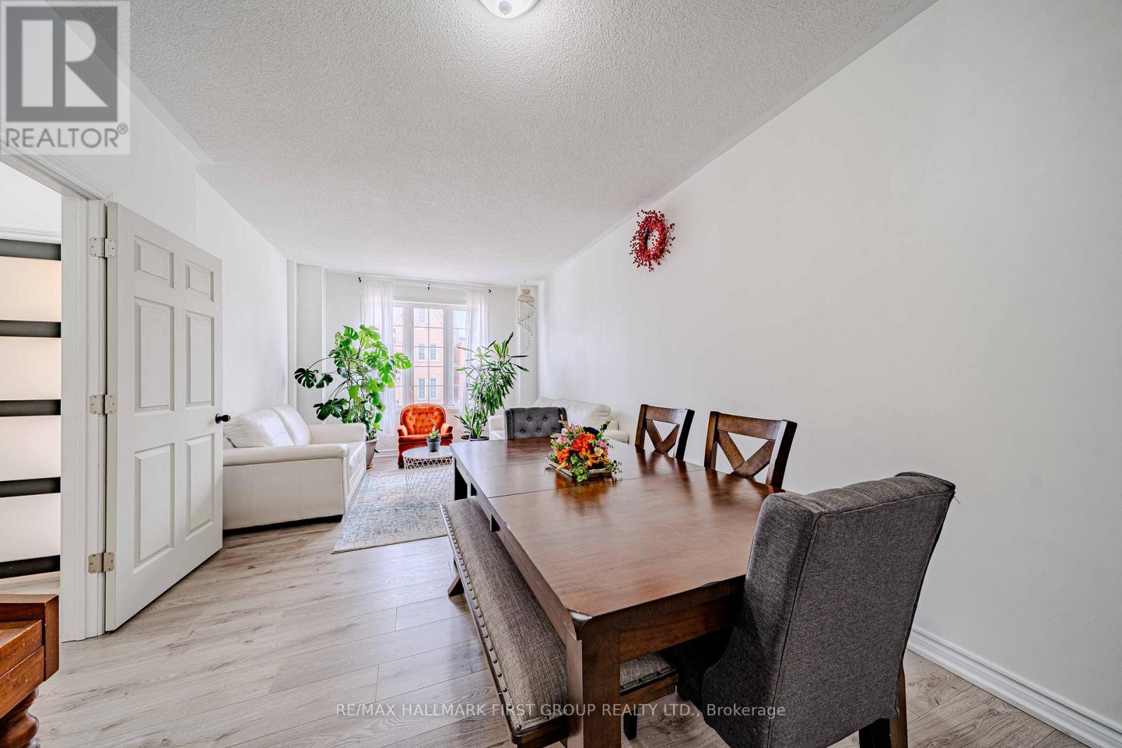 19 Kidd Terrace, Toronto (York University Heights), Ontario  M3J 3S9 - Photo 8 - W12909660