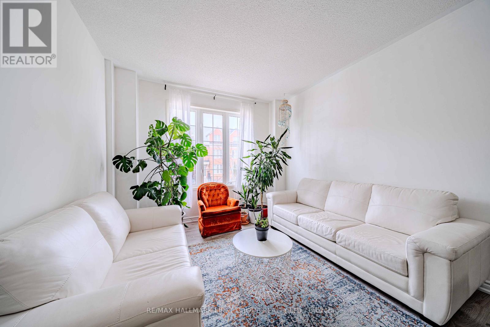 19 Kidd Terrace, Toronto (York University Heights), Ontario  M3J 3S9 - Photo 9 - W12909660