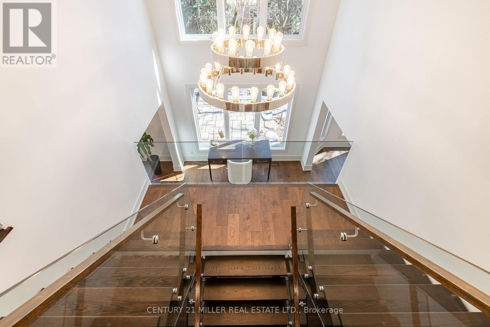 1036 Masters Green, Oakville, Ontario  L6M 2N7 - Photo 16 - W12909686