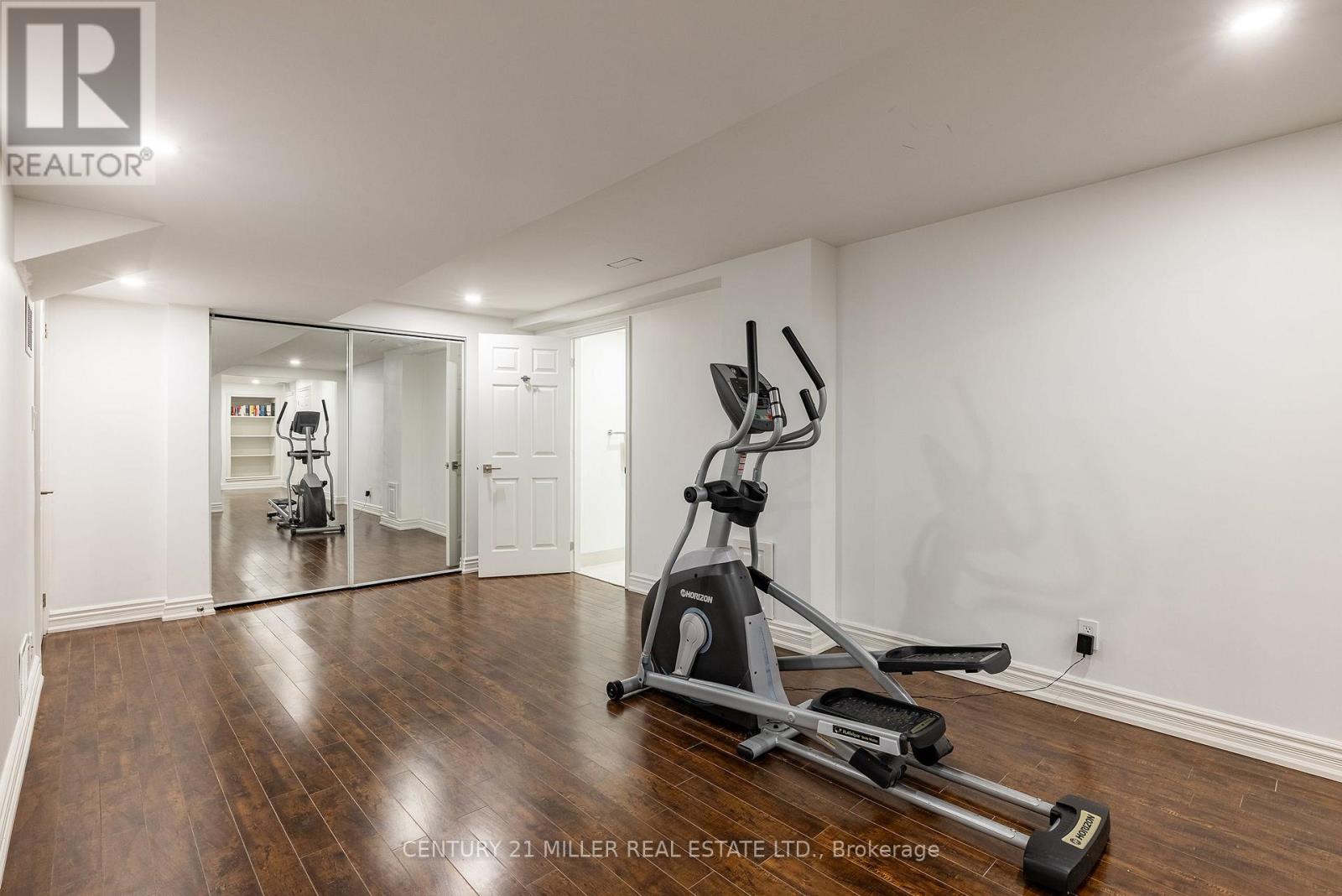 1036 Masters Green, Oakville, Ontario  L6M 2N7 - Photo 27 - W12909686