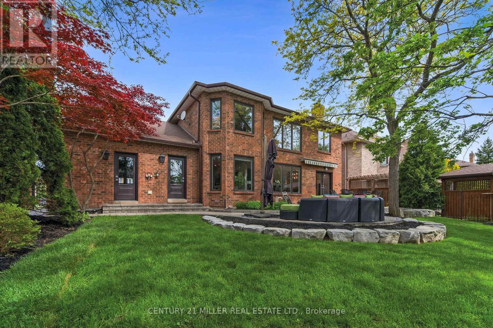 1036 Masters Green, Oakville, Ontario  L6M 2N7 - Photo 29 - W12909686