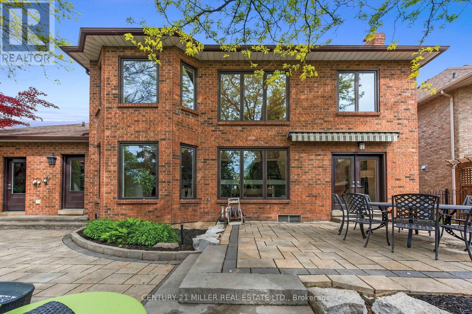 1036 Masters Green, Oakville, Ontario  L6M 2N7 - Photo 31 - W12909686