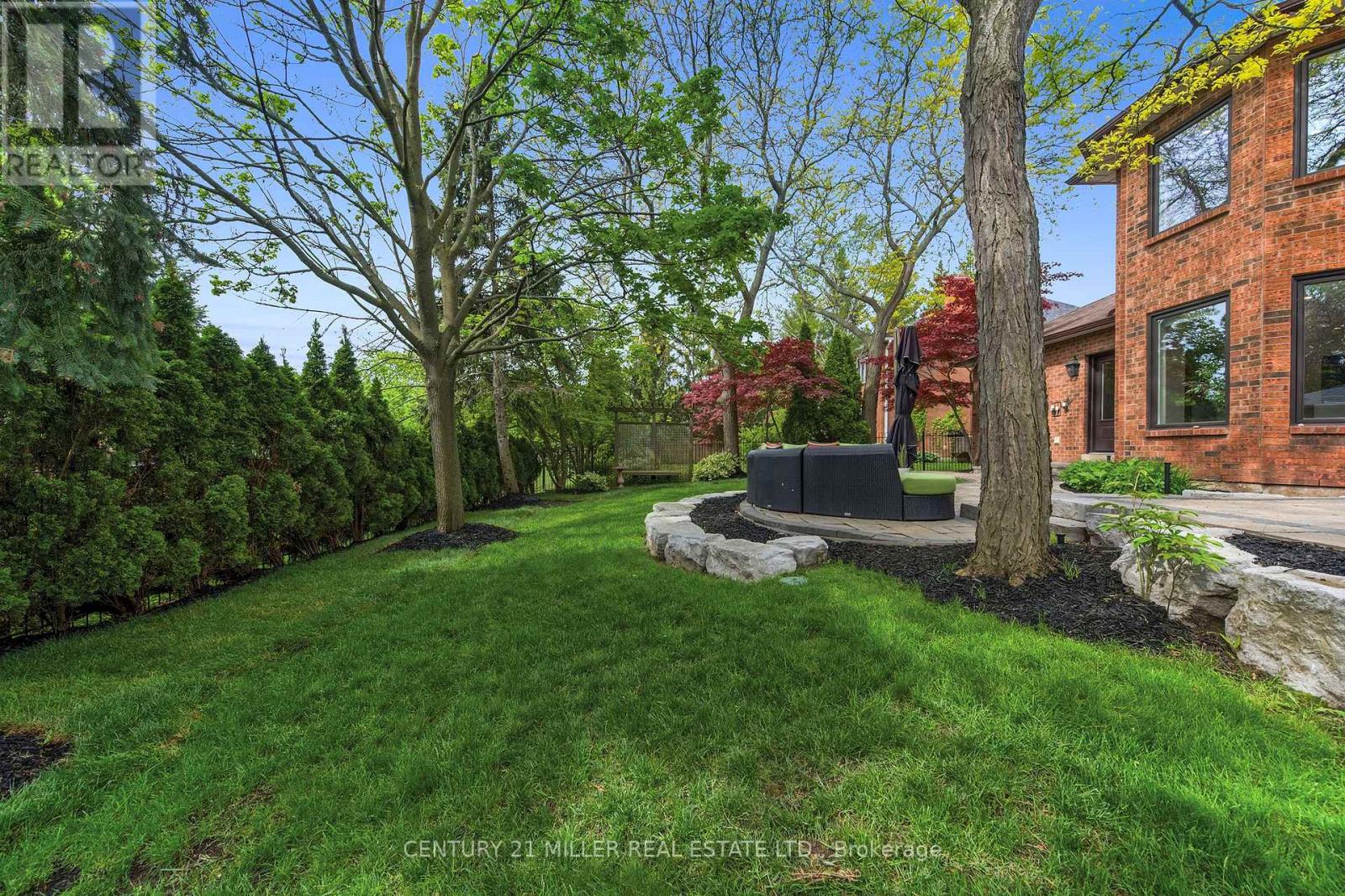 1036 Masters Green, Oakville, Ontario  L6M 2N7 - Photo 35 - W12909686