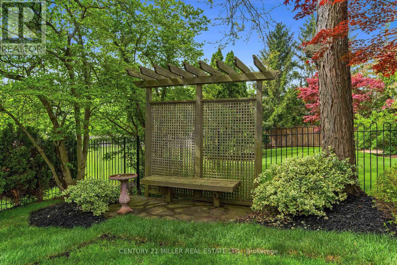 1036 Masters Green, Oakville, Ontario  L6M 2N7 - Photo 36 - W12909686