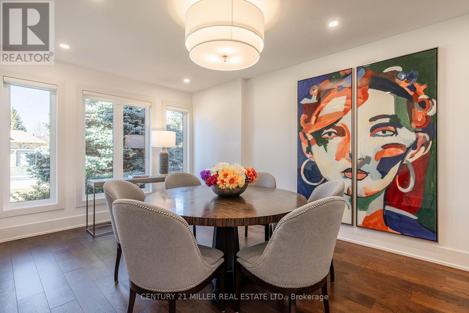 1036 Masters Green, Oakville, Ontario  L6M 2N7 - Photo 5 - W12909686