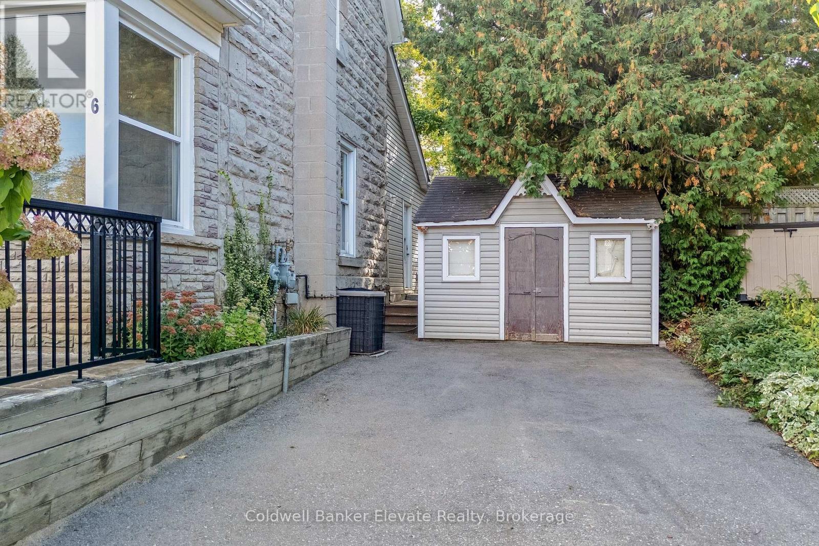 6 Queen Street, Halton Hills (Georgetown), Ontario  L7G 2E4 - Photo 43 - W12909692