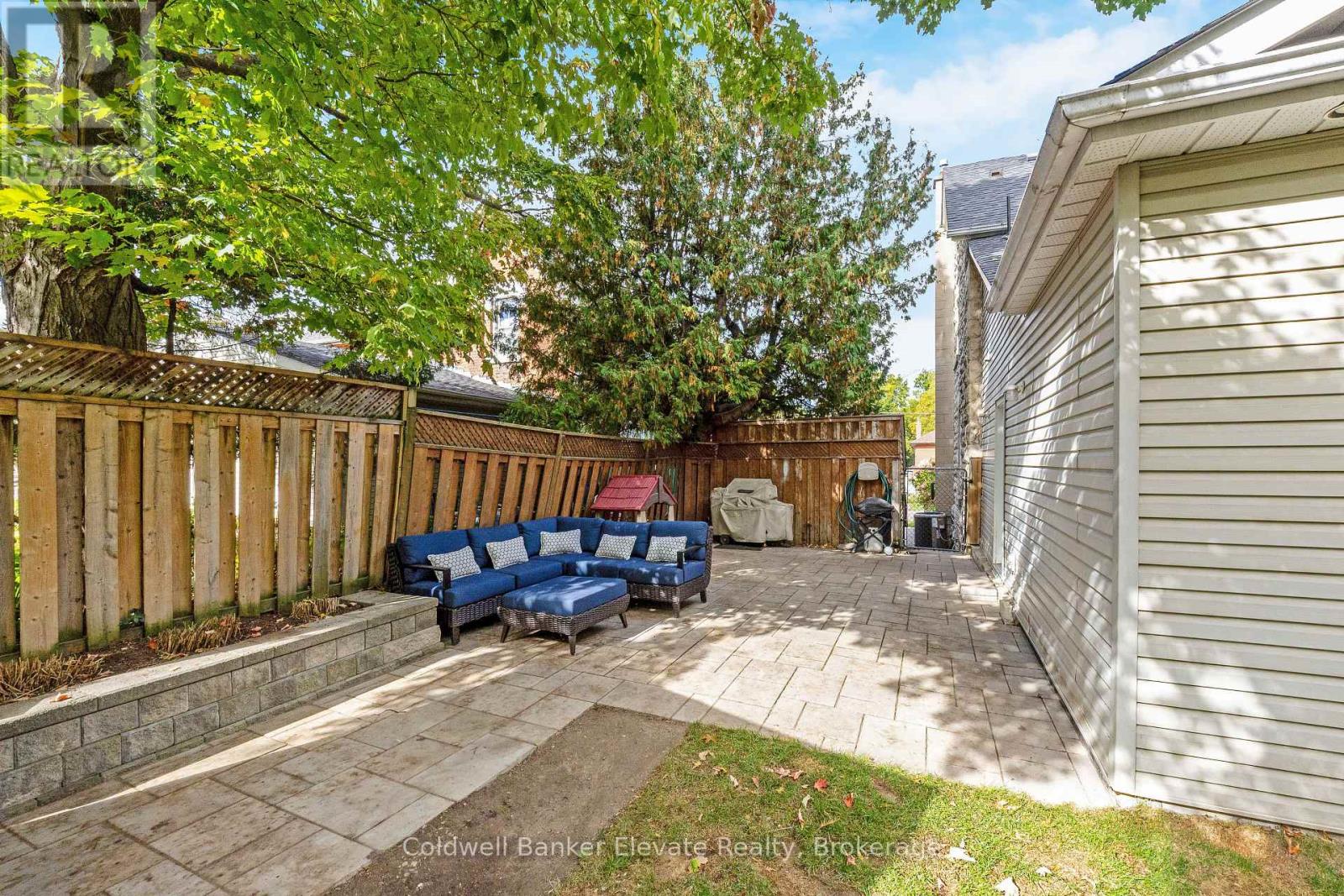 6 Queen Street, Halton Hills (Georgetown), Ontario  L7G 2E4 - Photo 47 - W12909692