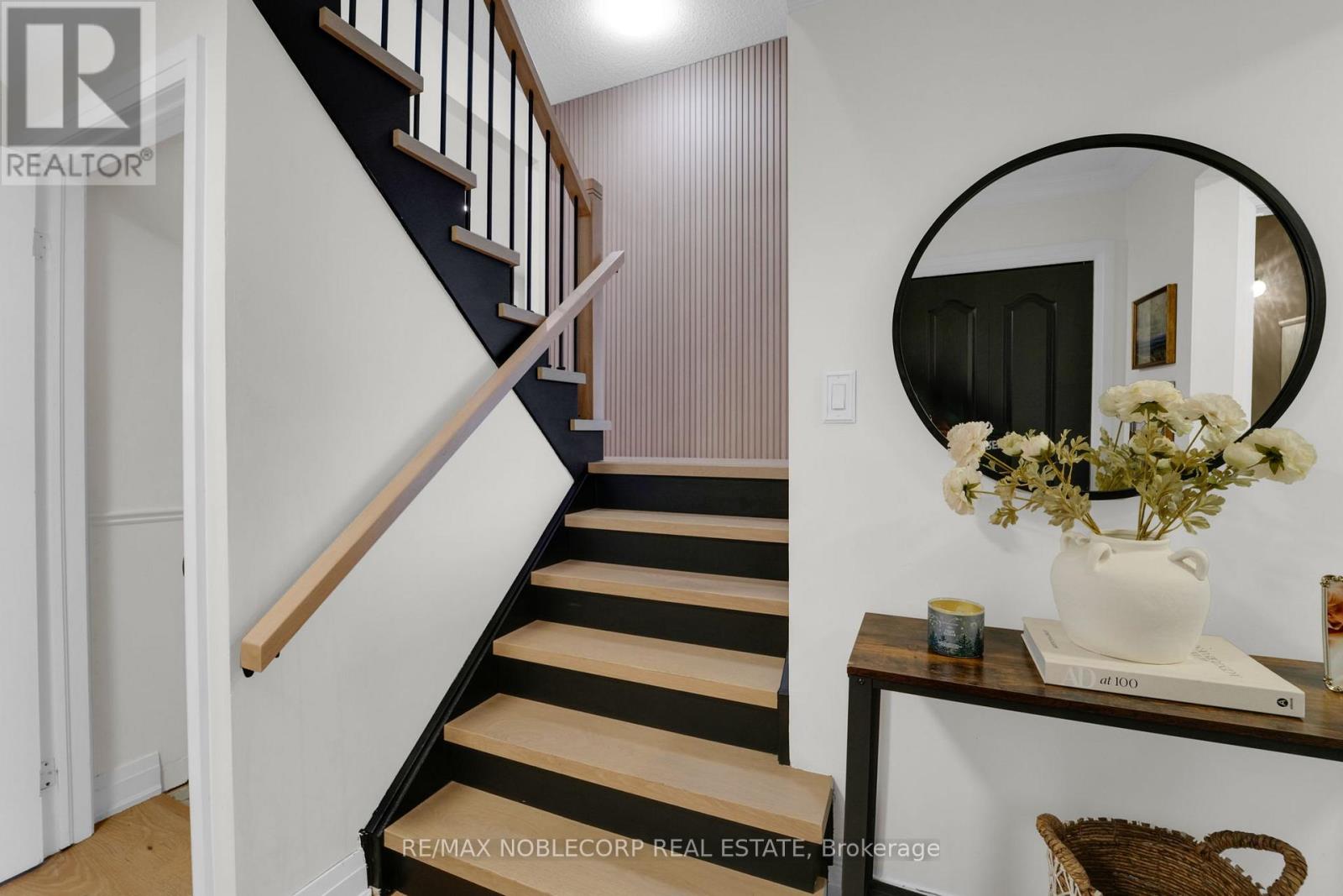 115 Elgin Drive, Brampton, Ontario  L6Y 2E6 - Photo 10 - W12909712