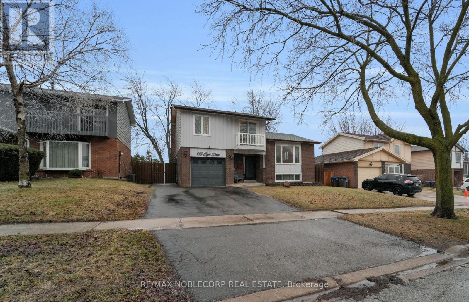 115 Elgin Drive, Brampton, Ontario  L6Y 2E6 - Photo 2 - W12909712