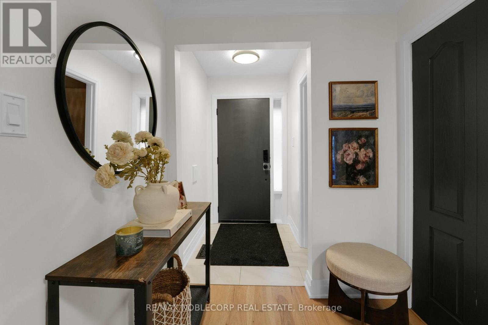 115 Elgin Drive, Brampton, Ontario  L6Y 2E6 - Photo 6 - W12909712