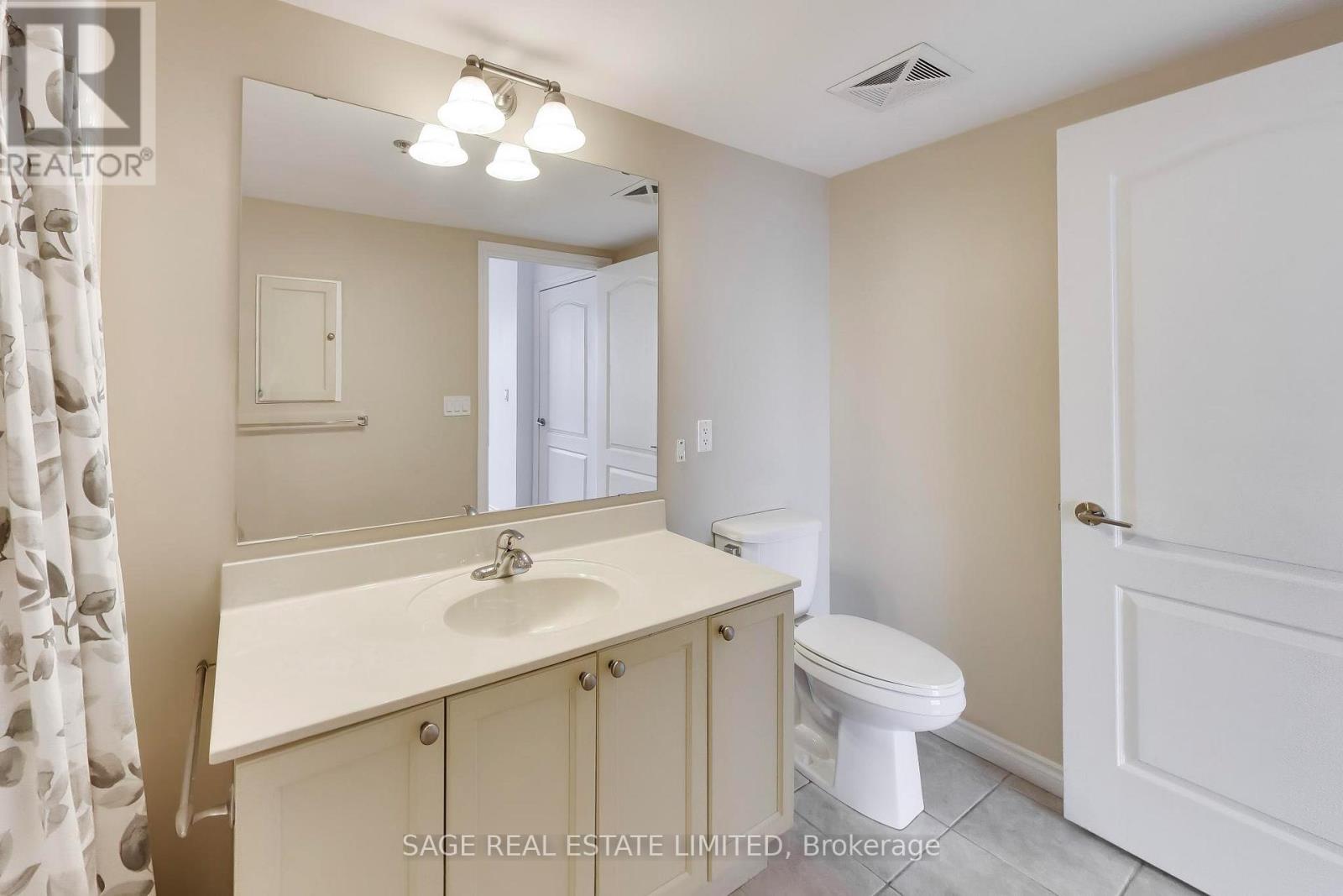 902 - 810 Scollard Court, Mississauga, Ontario  L5V 0A4 - Photo 18 - W12909746