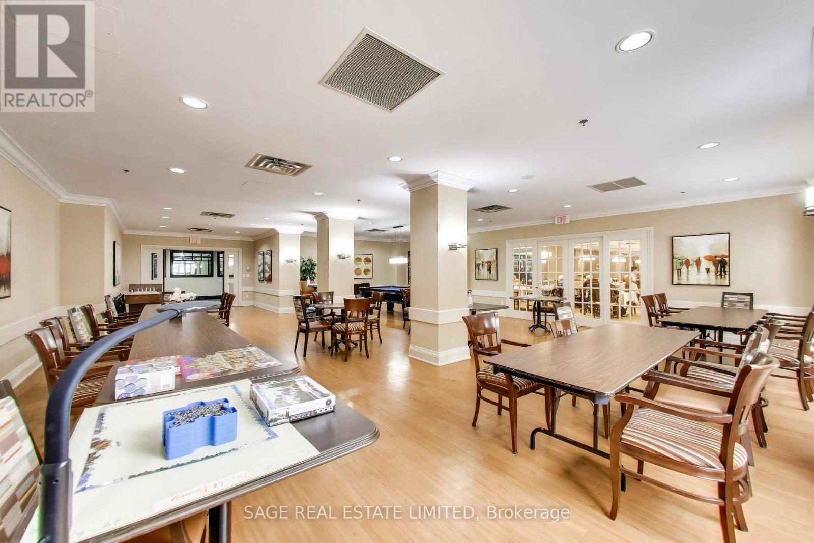 902 - 810 Scollard Court, Mississauga, Ontario  L5V 0A4 - Photo 33 - W12909746