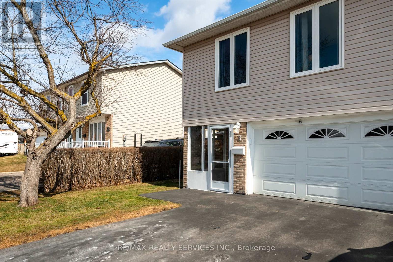 6 Glenridge Road, Brampton, Ontario  L6S 1N3 - Photo 3 - W12909752