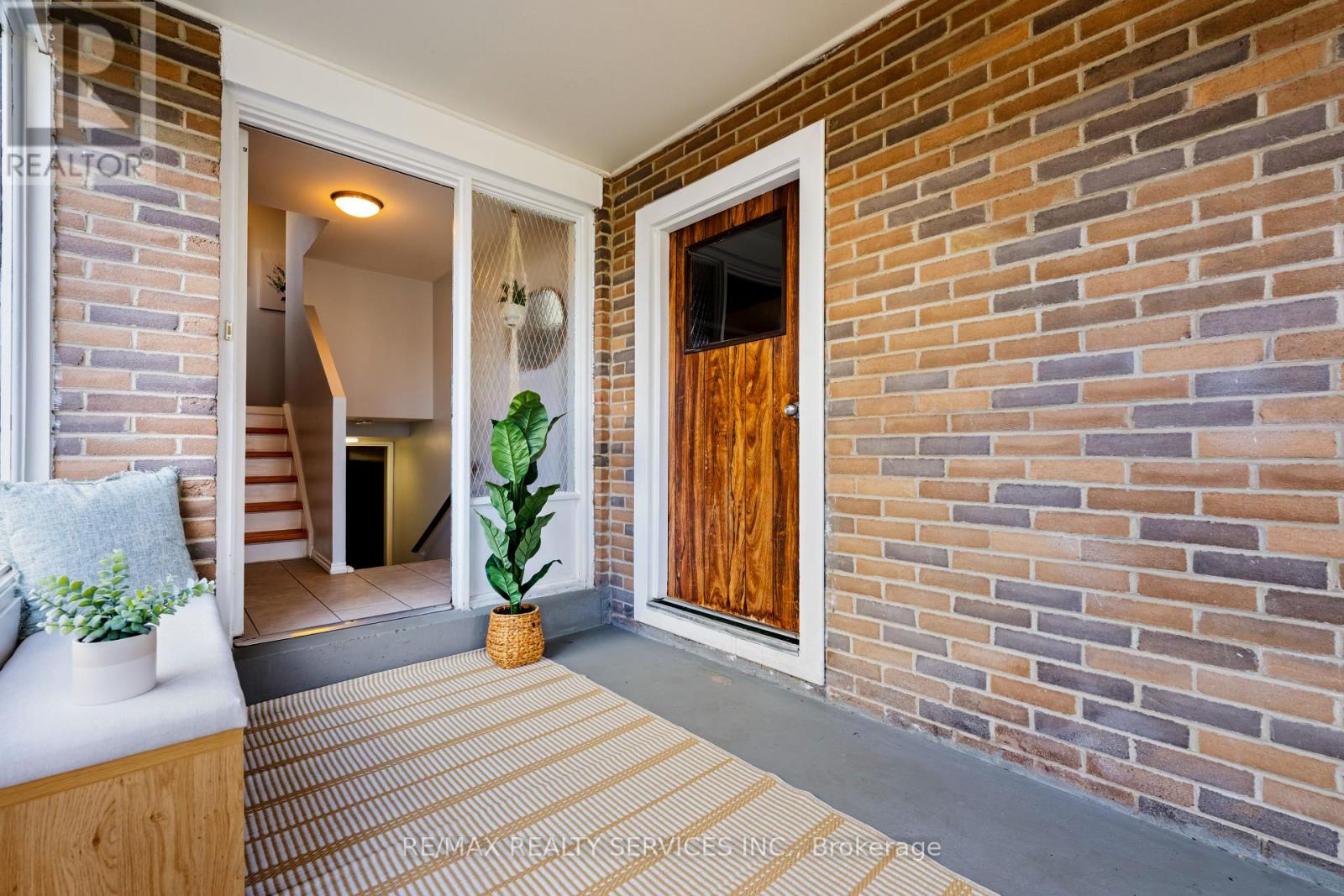 6 Glenridge Road, Brampton, Ontario  L6S 1N3 - Photo 7 - W12909752