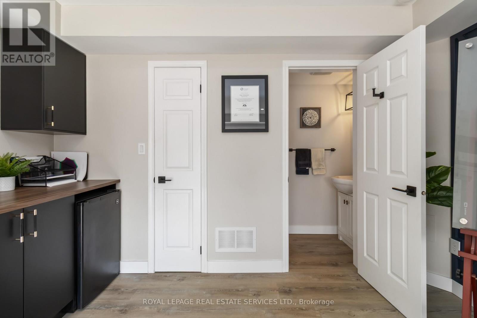 3153 Walkers Line, Burlington, Ontario  L7M 0E1 - Photo 13 - W12909758