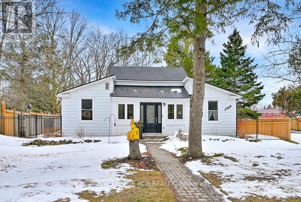 1429 Queen Street, Caledon, Ontario  L7K 0E4 - Photo 2 - W12909760