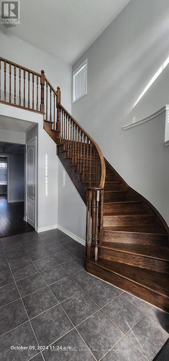 64 Enford Crescent, Brampton, Ontario  L7A 5A7 - Photo 10 - W12909774