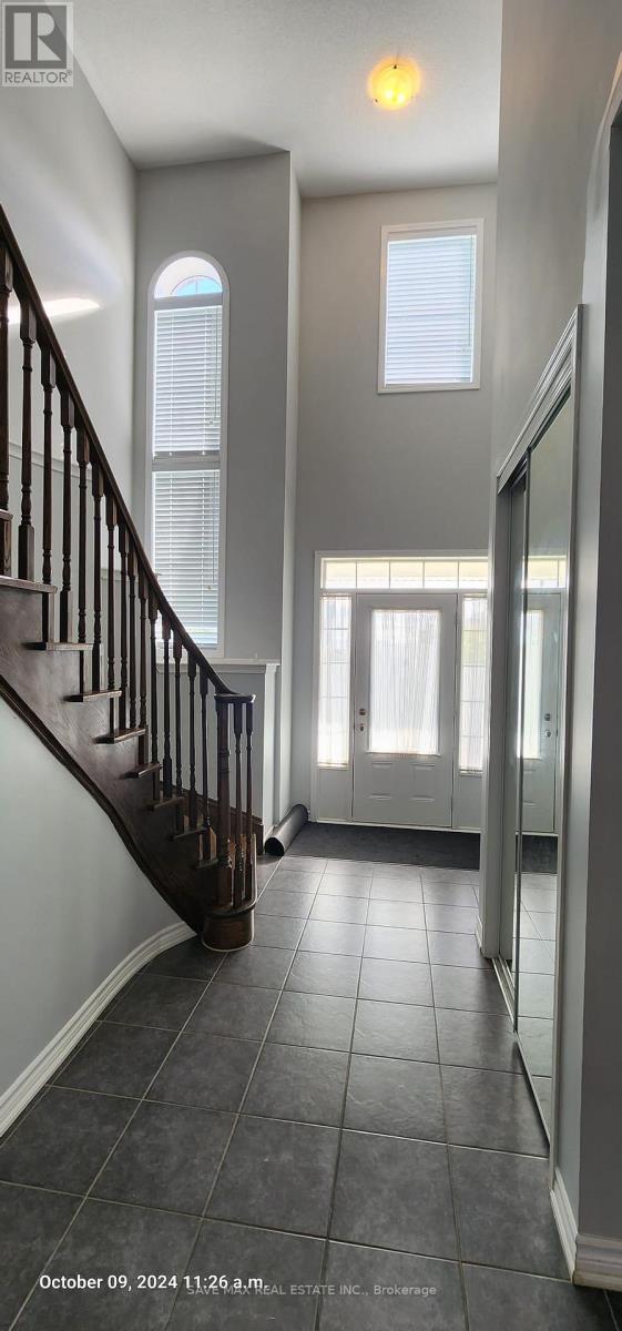 64 Enford Crescent, Brampton, Ontario  L7A 5A7 - Photo 9 - W12909774