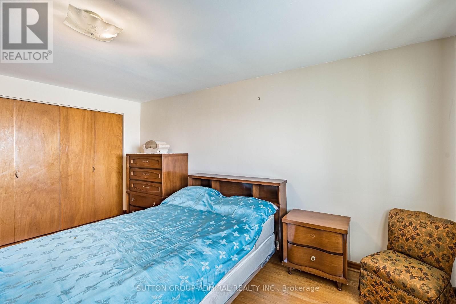 92 Redgrave Drive, Toronto, Ontario  M9R 3V3 - Photo 15 - W12909776