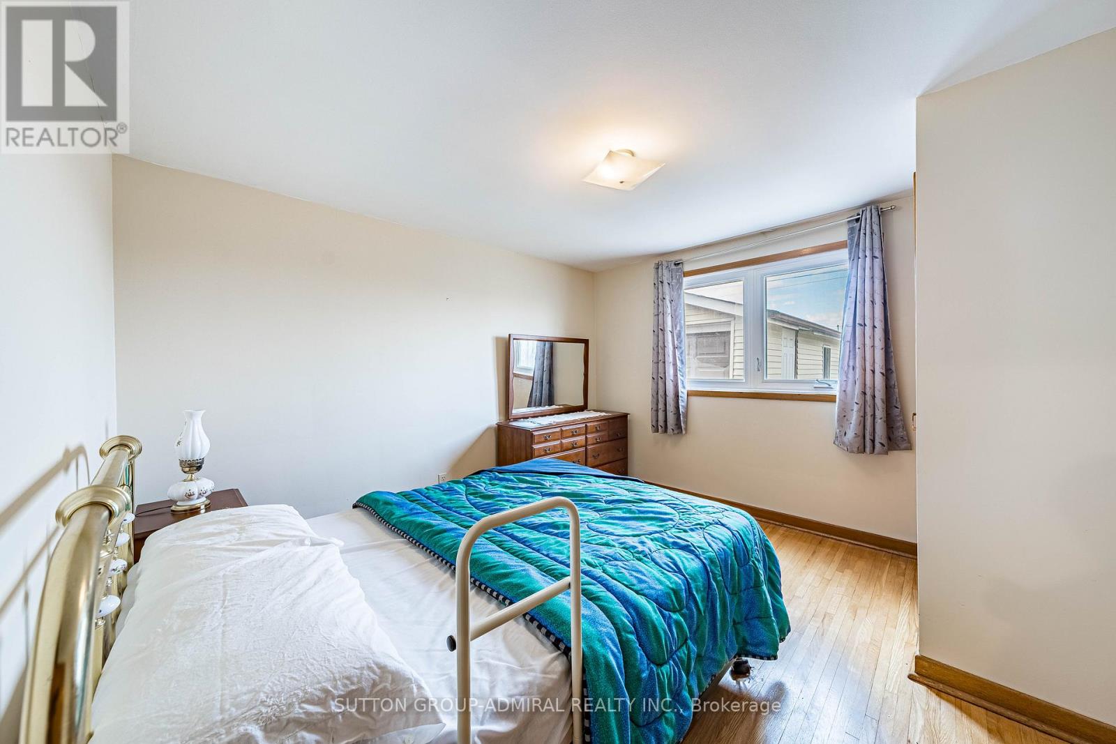 92 Redgrave Drive, Toronto, Ontario  M9R 3V3 - Photo 28 - W12909776