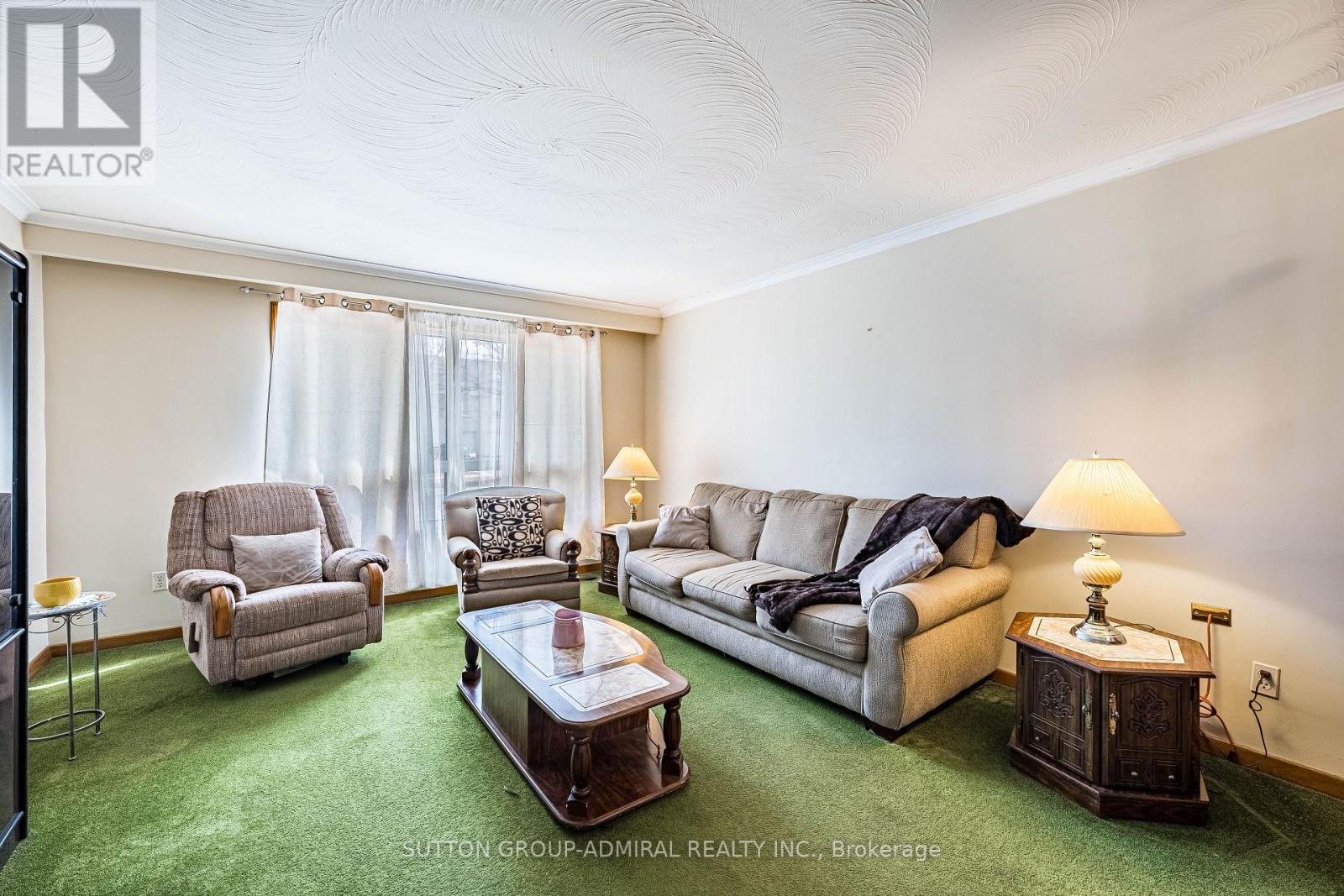 92 Redgrave Drive, Toronto, Ontario  M9R 3V3 - Photo 3 - W12909776