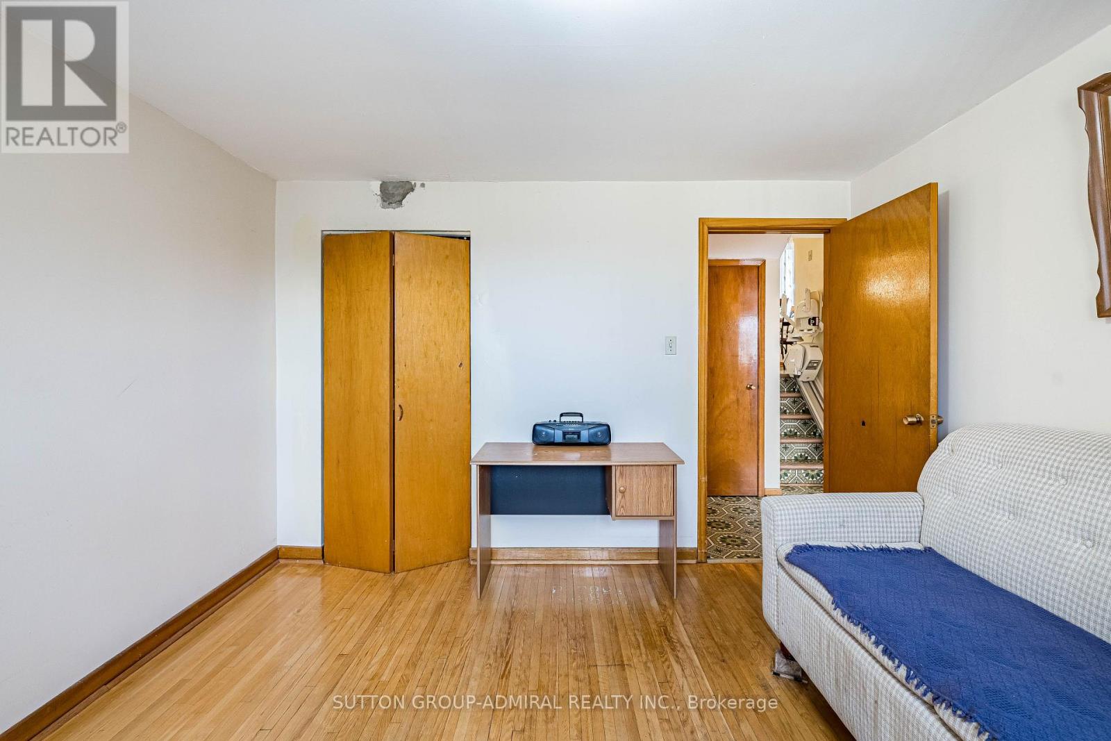 92 Redgrave Drive, Toronto, Ontario  M9R 3V3 - Photo 33 - W12909776