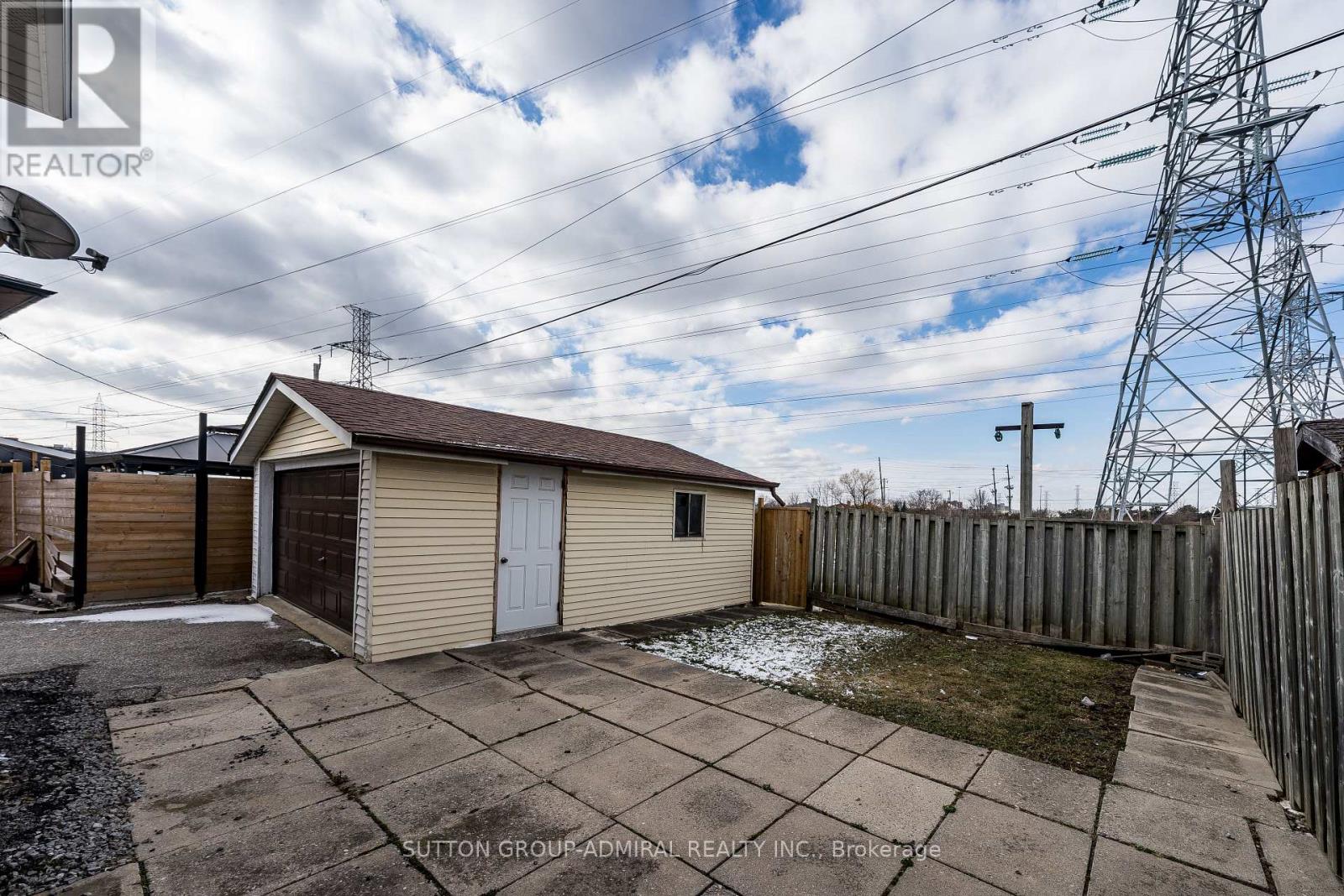 92 Redgrave Drive, Toronto, Ontario  M9R 3V3 - Photo 36 - W12909776